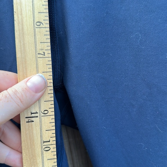 Lululemon Wunder Train High-Rise Crop 23" True Navy Size 2 - Picture 3 of 8